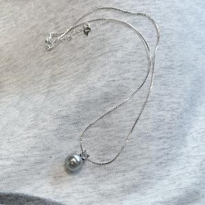 Collar con Colgante de Plata de Ley S925, Diseño Clásico en Forma de V, con Diamante y Luz de Azúcar, Joyería de Platino de Alta Gama - Product Image 1