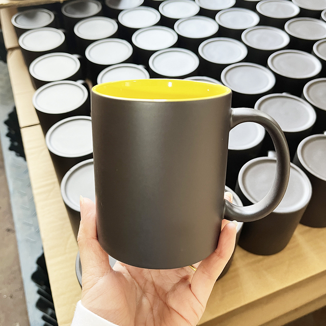 Inner Color Changing Magic Sublimation Ceramic Mug Eco-Friendly Insulated Heat Sensitivity Luxury Nordic Beer Christmas Party