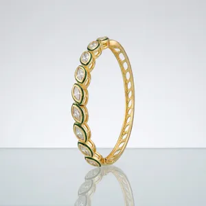 Bracelet jonc Kundan en zircon cubique pour femme, plaqué or, style indien traditionnel, bijoux de mariée de créateur, vente en gros - Product Image 1