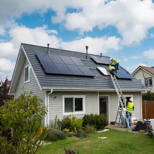 Sistema de Energía Solar de <span class=keywords><strong>12KW</strong></span> para Hogar, Inversor <span class=keywords><strong>Deye</strong></span> de <span class=keywords><strong>12KW</strong></span>, Batería de Litio de 16kWh 314Ah, Montaje en Suelo/Techo, Certificación UL - Product Image 1