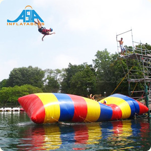 Catapulta de agua inflable, lanzador de agua inflable para deportes acuáticos de Lago - Product Image 4