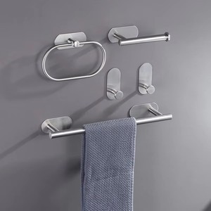 Ensemble d'accessoires <span class=keywords><strong>de</strong></span> salle <span class=keywords><strong>de</strong></span> bain 4 pièces en acier 304, comprenant un porte-papier <span class=keywords><strong>toilette</strong></span> et des crochets pour peignoirs et serviettes - Product Image 1