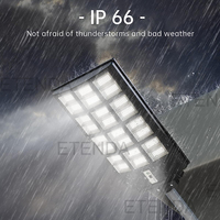 Lampadaires LED solaires 600W/800W/1000W étanches IP66 pour l'extérieur avec garantie de 2 ans et angle de faisceau de 180°