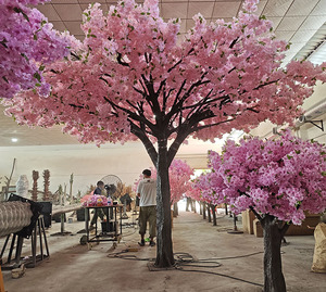 Offre spéciale Produit personnalisé à bas <span class=keywords><strong>prix</strong></span> d'usine Décoration d'intérieur à la mode Fleurs artificielles Arbres à fleurs <span class=keywords><strong>de</strong></span> cerisier artificielles - Product Image 3