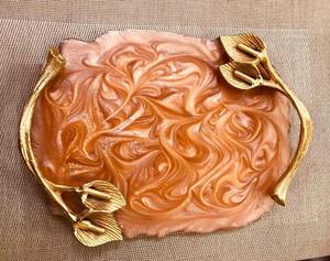 Bandeja de Resina Hecha a Mano para Servir Aperitivos, Bebidas, Café y Desayuno en la Cama, También para Exhibición Decorativa, Disponible para Exportación - Product Image 5