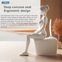WC intelligent monobloc blanc à double chasse électrique avec capteur automatique et télécommande, compatible S-Trap/P-Trap
