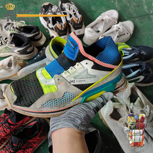 Scarpe da uomo sportive originali di marca Guangzhou Factory scarpe usate negozio di buona qualità - Product Image 1