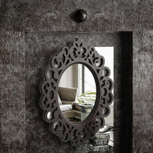 Miroir mural décoratif contemporain personnalisé, orné, unique, écologique, en filigrane sculpté, avec cadre ovale en bois foncé, pour salon - Product Image 3
