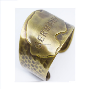 Pulsera de cobre ajustable Holi Gold Maine 2025, de alto acabado, martillada cuadrada, para mujer, joyería, pulsera de peso - Product Image 1
