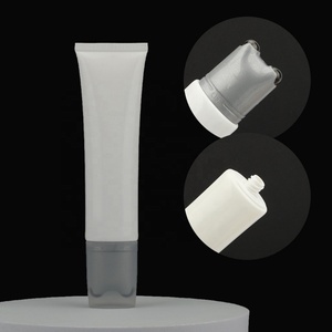 Venta de Fábrica: Tubos Cosméticos Ovalados de Plástico Transparente de 25ml-60ml con Aplicador de Silicona con Cabeza de Bola para Masajes - Product Image 4