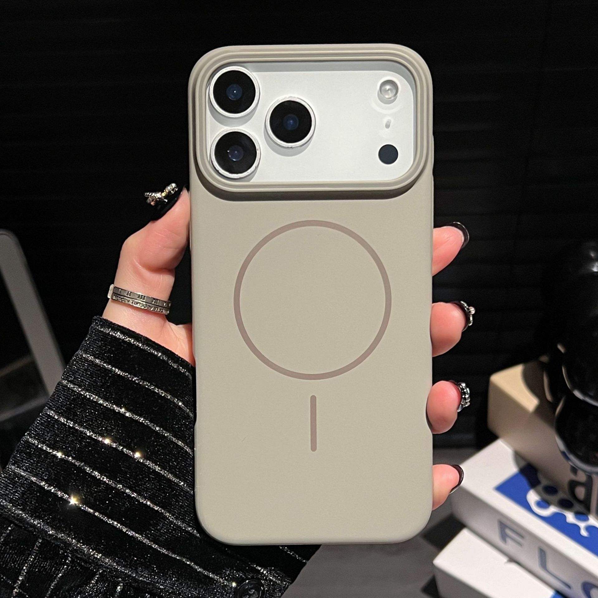 สีเทาไทเทเนียม