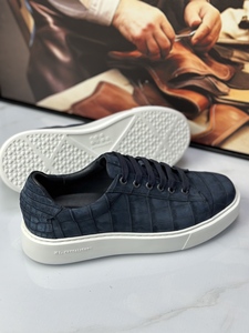 Sneakers en daim de crocodile bleu marine faites à la main – Chaussures décontractées à lacets pour hommes, semelle épaisse, pour un usage quotidien élégant - Product Image 6