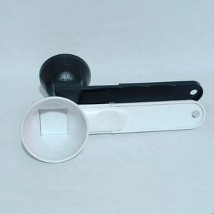 Cuillère et entonnoir coulissants réutilisables en plastique blanc et noir pour café moulu, poudre de protéines, thé sans déversement - Product Image 4