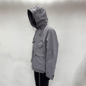 Chaqueta Cortavientos Ligera e Impermeable para Hombre, Estilo Urbano Y2K, Capucha Ajustable, Chaqueta Casual para la Ciudad, Chaqueta Plegable para Viajar - Product Image 4