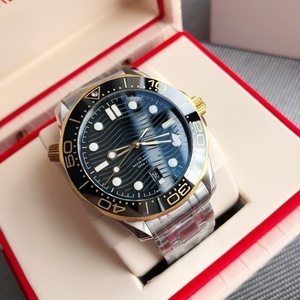 Orologio di Lusso Premium Omega, Movimento Meccanico Automatico, Vetro Zaffiro, Cinturino in Oro, Indicatori Orari Luminosi - Product Image 5