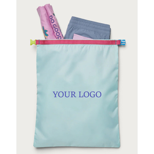 Sac à linge de voyage MUMI extra large avec cintre pliable et pochette extérieure pour vêtements sales - Product Image 1