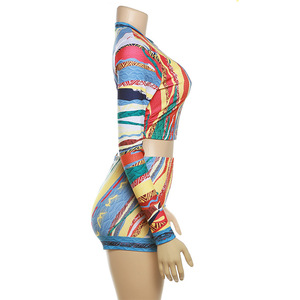 T-shirt Crop a manica lunga con stampa colorata a pannelli + Shorts Slim <span class=keywords><strong>Set</strong></span> 2 pezzi da donna <span class=keywords><strong>coordinati</strong></span> autunno - Product Image 5