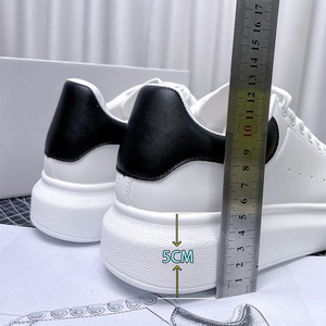 Suministro directo de fábrica, zapatillas blancas de cuero con cordones para hombre y mujer, zapatos de plataforma, deportivos casuales, en oferta. - Product Image 4