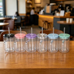 Taza de viaje transparente personalizada de color caramelo de 17 oz con asa y pajita para bebidas y café - Product Image 4