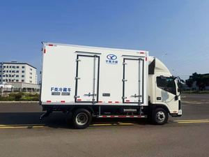 For JAC 4.2-Meter Diesel Euro 6 Emission Refrigerator Manual Transmission Refrigerated Truck for Transporting Vegetables Frozen - Product Image 5