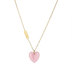 Collar de Corazón de Piedra Natural Rosa con Baño de Oro de 18k, de Acero Inoxidable, Resistente al Agua y al Deslustre, con Logotipo Personalizado para Mujer - Product Image 6