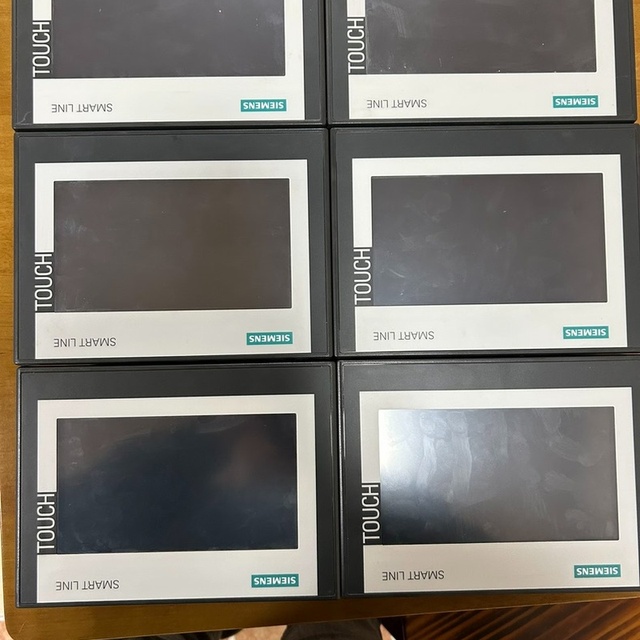A Brand New 6AV6648-0CC11-3AX0 6AV66480CC113AX0 HMI Touch 700 IE V3 7 Inch 24VDC for PLC  PLC