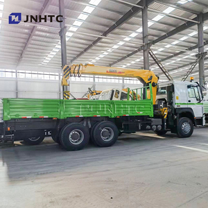 Steelhinotruck howo 6x4 — <span class=keywords><strong>camion</strong></span> cargo, <span class=keywords><strong>camion</strong></span>-citerne <span class=keywords><strong>avec</strong></span> 8 tonnes, <span class=keywords><strong>grue</strong></span> droite - Product Image 3