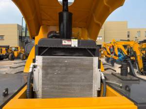 Stock <b>Used</b> XS203J Vibratory Road Roller, Optional Padfoot Drum Attachment, Cost‑Effective Compactor, Chinese Brand . - Product Image 6