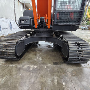Excavadora Hidráulica Usada Hitachi ZX200-3G de 20 Toneladas, Modelo 2018, con Bomba Isuzu y Caja de Cambios, de Alta Calidad y en Stock - Product Image 3