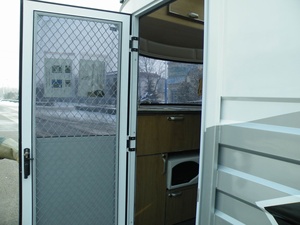 Remorque de camping pour 3 chevaux de luxe, remorques pour chevaux légères, imperméables et modernes - Product Image 2