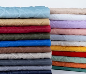 Tecido de Forro Acolchoado Ultrassônico de Poliéster Tafetá para Casacos e Peças de Vestuário de Outono/Inverno - Product Image 1