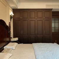 Armoire de chambre autoportante Senger en bois massif américain, style antique, avec poignées dorées à fermeture douce, grande capacité, idéale pour appartement et hôtel