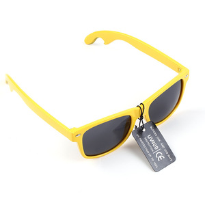 Gafas de <span class=keywords><strong>Sol</strong></span> con Destapador de Botellas de Plástico Negro, Gafas de <span class=keywords><strong>Sol</strong></span> con Destapador de <span class=keywords><strong>Cerveza</strong></span> - Product Image 3