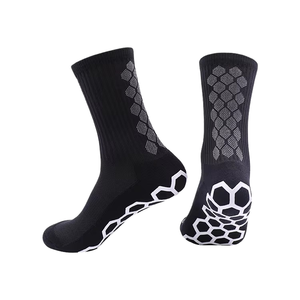 Chaussettes de football en tricot d'hiver personnalisées de haute qualité avec motif de lettres et bas à revers, logo OEM, chaussettes de sport pour hommes - Product Image 1