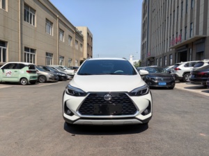 Voiture d'<span class=keywords><strong>occasion</strong></span> <span class=keywords><strong>YARiS</strong></span> L Zhixuan 2022 Zhixaun 1.5L CVT Luxury PLUS Edition essence - Product Image 1