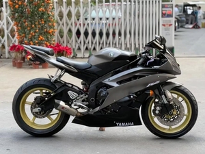 <span class=keywords><strong>Moto</strong></span> sportive Yamaha <span class=keywords><strong>R6</strong></span> 600cc, couple élevé, contrôle agile pour la conduite sur autoroute et les journées sur circuit - Product Image 2