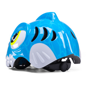 Casco para niños con diseño de tiburón, moldeado integralmente, PC+EPS, protección de seguridad para la cabeza para niños con cierre de hebilla - Product Image 2