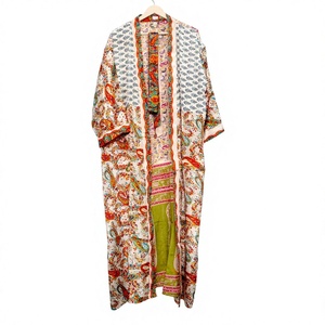 Kimono estilo vintage único, informal, floral, transpirable, de seda, con cuello en V, manga tres cuartos, cierre con cinturón, patchwork indio. - Product Image 1