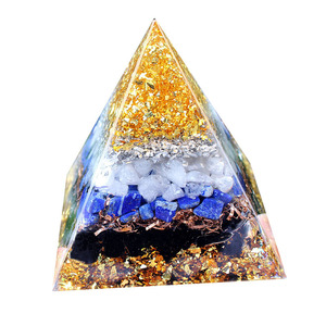 <b>Crystal</b> <b>Chip</b> Pyramid Resin Epoxy Craft Desktop Ornament Gold Leaf Stone Style Home Decoration - Product Image 5