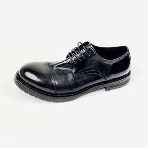 Chaussures classiques en cuir véritable à lacets, décontractées et élégantes, chaussures en cuir pour hommes sur mesure haut de gamme - Product Image 1