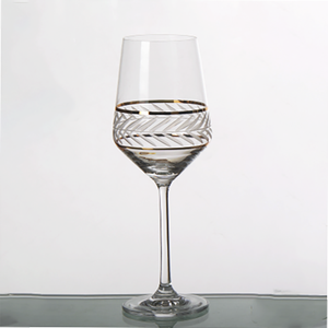 Ensemble de 5 verres à vin élégants à bord doré, coupés à la main, gobelets ronds pour les fêtes - Product Image 3
