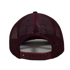Gorra Trucker con Logotipo Tejido Personalizado de Fábrica OEM de Vietnam, Malla de 6 Paneles, Visera Precurvada, Transpirable, Estilo Hip Hop, Ajustable con Cierre a Presión - Product Image 5