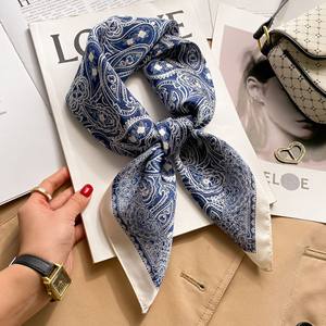 <span class=keywords><strong>Foulard</strong></span> Quadrato di Lusso 1026M con Stampa Digitale Personalizzata, <span class=keywords><strong>Sciarpa</strong></span> in Raso 68*68cm per Donne Eleganti - Product Image 1