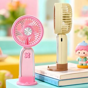 Ventilador portátil de mano con soporte, motor de CC de 2W, batería recargable, tres velocidades para uso en escritorio o al aire libre. - Product Image 3