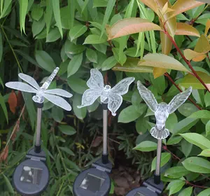 Nouveau étanche Ip44 lumière led solaire papillon libellule colibri led décoration solaire lumières lumière de jardin avec bâton