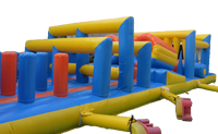 Château gonflable géant avec tunnel d'escalade, parcours d'obstacles et zone de saut, idéal pour les fêtes de carnaval, les fêtes de jardin et l'usage commercial