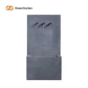 Fuente de Agua en Cascada Minimalista para Exteriores, de Metal Negro, con 3 Salidas de Agua, Eléctrica, con Certificación CE - Product Image 6