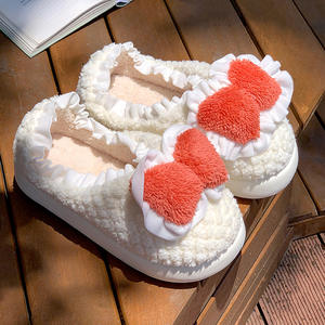 Mignonnes pantoufles d'intérieur pour femmes, en peluche moelleuse avec semelle épaisse antidérapante et bout ouvert, idéales pour l'été et l'automne - Product Image 1