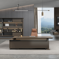 bureau de direction de luxe moderne en forme de L pour PDG, patron, manager