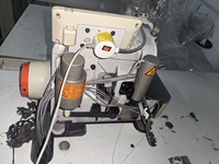 Machine à coudre surjeteuse motorisée entièrement automatique d'occasion SIRUBA 698D de Taïwan, vitesse de 5500 points/min, épaisseur de 5,5 mm pour la couture de vêtements tricotés